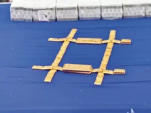 नोटबंदी का ‘गोल्ड सीक्रेट’ उजागर: नक्सलियों ने 8.2 किलो सोना पुलिस को सौंपा, जमीन में दबे खजाने का खुलासा