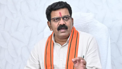 CG Politics: छत्तीसगढ़ में बड़ा फैसला करीब! धर्म स्वातंत्र्य विधेयक पर राज्यपाल के हस्ताक्षर के संकेत, विजय शर्मा का बयान चर्चा में