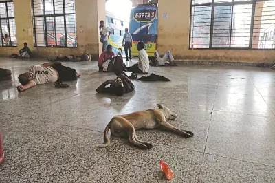 रायपुर बस टर्मिनल में अव्यवस्था चरम पर: पानी, कूलिंग और सुरक्षा तक नहीं, 5 हजार यात्री रोज परेशान