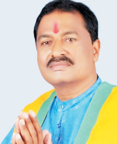 CG Political Ground Report: गृहग्राम में ही घिरे अभनपुर विधायक इंद्रकुमार साहू, पानी-सफाई-नशे के मुद्दों पर फूटा ग्रामीणों का गुस्सा, बोले- “वादे बहुत हुए, काम कहीं नहीं”