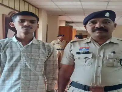 CG Board Paper Leak: 12वीं हिंदी पेपर लीक का मास्टरमाइंड गिरफ्तार, NSUI नेता पर 3 हजार में प्रश्नपत्र बेचने का आरोप, बिलासपुर से दबोचा गया आरोपी
