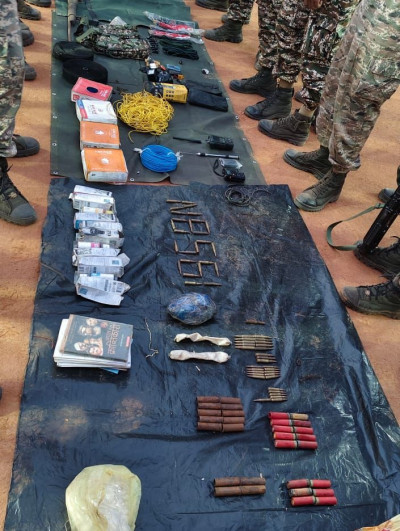CG Naxal Operation: दंतेवाड़ा के जंगलों में विस्फोटकों का बड़ा जखीरा बरामद, सरेंडर के बाद खुल रहे नेटवर्क के राज