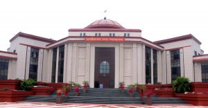 NJV DESK छत्तीसगढ़ में सिंगल यूज प्लास्टिक पर बैन सिर्फ कागजों में! हाईकोर्ट सख्त, मुख्य सचिव से मांगा जवाब, पूछा- कहां से आ रही पॉलिथीन?