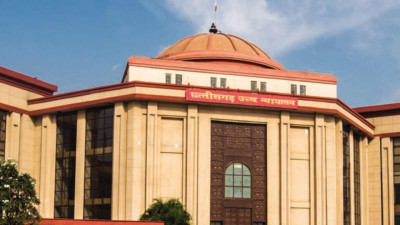 LCIT कॉलेज छेड़छाड़ मामला: अश्लील हरकत के आरोपी प्रोफेसर असीम मुखर्जी को मिली अग्रिम जमानत, कोर्ट में पिता संग पहुंची छात्रा ने नहीं जताई कोई आपत्ति