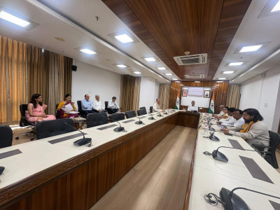 ‘डबल इंजन’ की रफ्तार से बदलेगा बंगाल! CM बनते ही सुवेंदु अधिकारी के 6 बड़े फैसले, BSF से आयुष्मान तक एक्शन मोड में सरकार