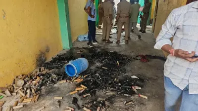 मेरठ में बड़ा धमाका, खुला अवैध फैक्ट्री का राज; रिहायशी इलाके में चल रहा था बारूद का कारोबार