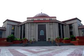 विवादित करोड़पति आबकारी बाबू को हाई कोर्ट से बड़ा झटका, ट्रांसफर रोकने की याचिका खारिज