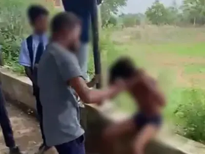 आत्मानंद स्कूल के नाबालिग छात्र का अपहरण कर की बेरहमी से पिटाई, कपड़े उतरवाकर पीटा, VIDEO वायरल, 6 हिरासत में