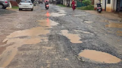 40 करोड़ मंजूर... सड़क में फिर भी गड्ढों! कोतबा-बागबहार रोड पर भड़के ग्रामीण, CM निवास तक पदयात्रा का ऐलान