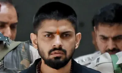 FBI का 'ऑपरेशन हार्ड बॉल'! लॉरेंस बिश्नोई गैंग के 50 से अधिक ठिकानों पर ग्लोबल रेड, गोल्डी बरार नेटवर्क भी निशाने पर