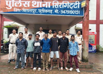 पुलिस का देर रात बड़ा एक्शन, 6 बदमाशों पर आर्म्स एक्ट की कार्रवाई, तलवार-चाकू जब्त