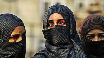हिजाब विवाद पर इलाहाबाद HC की दो टूक! ‘अनिवार्य धार्मिक प्रथा नहीं’, स्कूल ड्रेस कोड बदलने की मांग खारिज