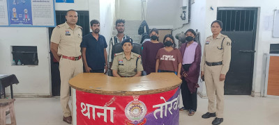 तोरवा पुलिस की कार्रवाई, महिलाओं समेत पांच बदमाश गिरफ्तार, दो आदतन बदमाश भी शामिल
