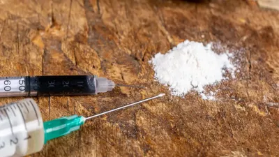 Surguja HIV Alert: नशे के लिए साझा इंजेक्शन बना जानलेवा, सरगुजा संभाग में 175 लोग HIV संक्रमित; स्वास्थ्य विभाग ने जारी की चेतावनी