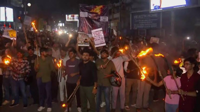 Jharkhand Student Protest: भर्ती परीक्षाओं में कथित गड़बड़ी को लेकर उबाल, छात्र नेता देवेंद्र नाथ महतो अनिश्चितकालीन भूख हड़ताल पर; अभिजीत दीपके ने दिया समर्थन
