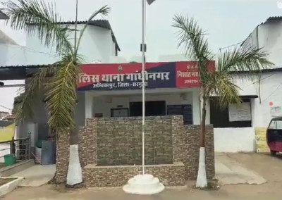 सूकर फार्म की दीवार में लाखों का घोटाला: 9 इंजीनियरों पर FIR, अफसरों को बचाने पुलिस पेश नहीं कर रही चालान