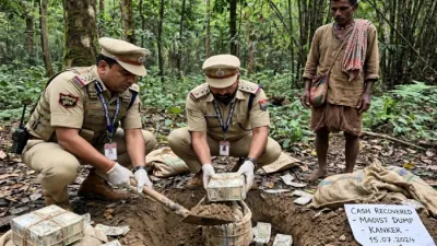 वर्दी की आड़ में 20 लाख का गबन: कांकेर के जंगलों में नक्सली डंप से मिला था कैश, सरकारी खाते में डालने के बजाय दो तत्कालीन डीएसपी ने आपस में बांटा