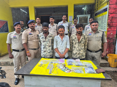 अंधेरे की आड़ में तोड़ते थे घरों के ताले, पुलिस ने किया तीन चोरियों का खुलासा, 4.81 लाख का माल बरामद