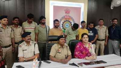 बुरखे में लूट की साजिश, पिस्टल तानकर रेलवे कर्मचारी से लूट और घर में डकैती का खुलासा, 6 आरोपी गिरफ्तार