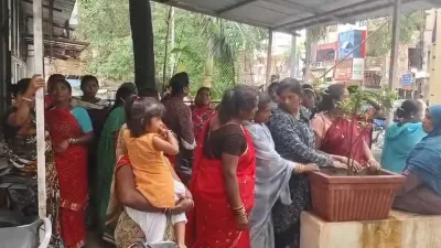 सब्जी बाजार हटाने पहुंची निगम टीम, फिर मचा घमासान! महिला की गिरफ्तारी पर विक्रेताओं का विरोध