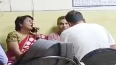 हथकड़ी गायब, मुलाकात जारी… VIDEO वायरल हुआ तो जेल विभाग ने 3 प्रहरियों पर कसा शिकंजा