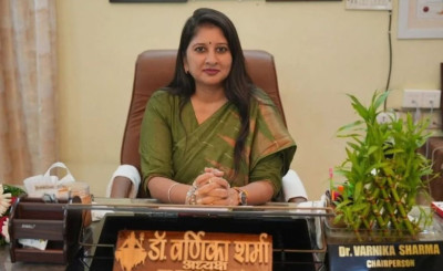 कान पकड़कर उठाया तो बच्ची के कान से निकला खून, बाल आयोग हुआ सख्त, डीईओ से मांगी रिपोर्ट