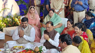 CG News: मुख्यमंत्री निवास में सजा छत्तीसगढ़ी रंग, तीजा-पोरा तिहार में दिखी लोक संस्कृति की खूबसूरत झलक