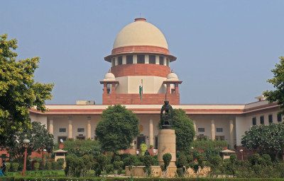 सुप्रीम कोर्ट से अंतरिम जमानत: आबकारी ओवरटाइम घोटाले के आरोपी असिस्टेंट कमिश्नर नवीन तोमर रिहा