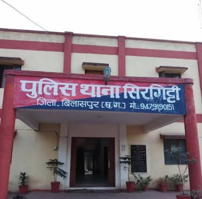 महिंद्रा शोरूम में बीमार वृद्ध महिला को बनाया बंधक, मामूली टक्कर से बढ़ा था विवाद, पुलिस ने दर्ज किया मामला