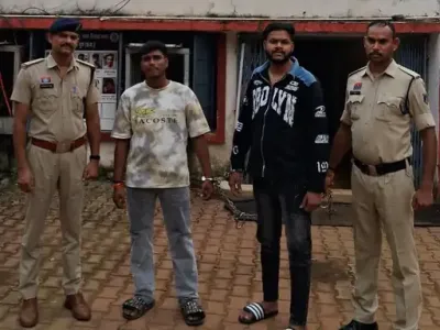 12 आपराधिक केस, ढाई महीने की फरारी… दुर्ग में प्रॉपर्टी डीलर पर हमले के आरोपी महादेव सट्टा ऐप से जुड़े सौरभ चंद्राकर का भांजा गिरफ्तार