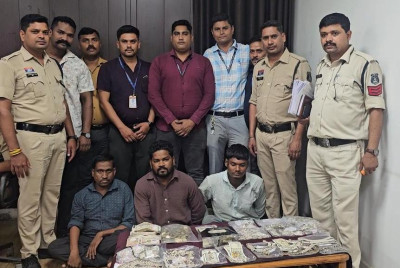 3 जिले में चोरी की 10 वारदातों का हुआ खुलासा, दिन में सूने मकानों की रेकी, फिर ताला तोड़कर करते थे चोरी, तीन आरोपी गिरफ्तार