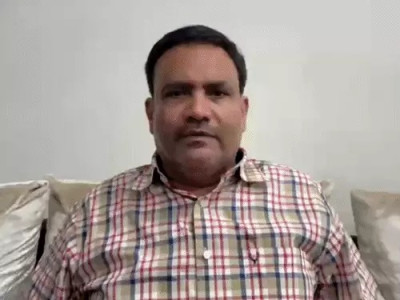 नवरात्रि से पहले गरबा पर घमासान! वक्फ बोर्ड की मुस्लिम युवाओं से खास अपील- दूसरे समाज की महिलाओं के साथ न करें गरबा, बजरंग दल ने मांगे कड़े नियम