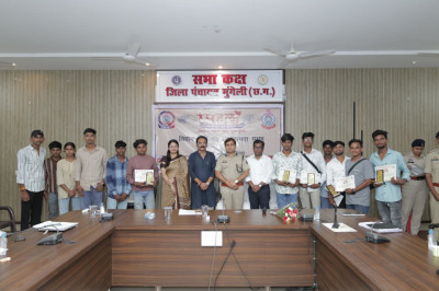 अब 'साइबर दीदी' बनकर गांव-गांव ऑनलाइन ठगी रोकेंगी बिहान दीदियां,स्टेट रैंकिंग में जिला 5वें नंबर पर