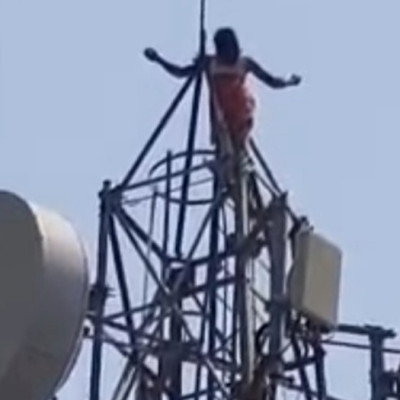 पुराना बस स्टैंड में घंटों चला हाई-वोल्टेज ड्रामा, नीचे पुलिस-प्रशासन की भीड़… ऊपर तेज हवा में बेखौफ खड़ी रही महिला