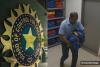 BCCI ऑफिस में सुरक्षा गार्ड ही बना चोर, 6.5 लाख की IPL जर्सियां उड़ाईं, CCTV से खुला राज
