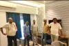 राजनांदगांव में कांग्रेस जिला पंचायत सदस्य जुआ खेलते गिरफ्तार,होटल में पुलिस की रेड, 17 हजार कैश और मोबाइल जब्त
