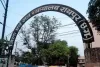 रायपुर कोर्ट में बड़ी सुरक्षा चूक: हत्या के प्रयास के आरोपी बाप-बेटे पेशी के बाद पुलिस को चकमा देकर फरार, 4 घंटे बाद दर्ज हुई FIR