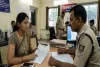 फोन कॉल से शुरू हुआ अश्लील खेल: महिला अधिकारी को न्यूड फोटो भेजकर ब्लैकमेल की कोशिश, विरोध पर गालियां