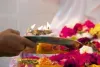 Puja Ke Niyam: खड़े होकर नहीं, इस तरीके से करें पूजा-पाठ, शास्त्रों में बताए गए हैं खास नियम