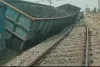 झारखंड में बड़ा रेल हादसा: मालगाड़ी के 15 वैगन पटरी से उतरे, कई ट्रेनों का संचालन प्रभावित