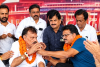 जूस पिलाकर विधायक ने तुड़वाया आमरण अनशन, एक सप्ताह से चल रहा था आंदोलन, विधायक बोले- मांग जायज, संघर्ष आगे भी रहेगा जारी