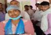 अंबिकापुर मेडिकल कॉलेज में गुंडागर्दी दर्द से तड़पती महिला मरीज को डॉक्टर ने जड़ा थप्पड़ नसबंदी के दौरान एनेस्थिसिया में भारी लापरवाही