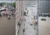 Monsoon Fury in India: देशभर में मानसूनी बारिश का कहर, दिल्ली, मुंबई, सूरत समेत कई शहरों में बाढ़, जलभराव और हादसों से हाहाकार