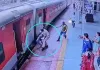 आरपीएफ जवान की सतर्कता से बची यात्री की जान: राजनांदगांव स्टेशन पर चलती ट्रेन में चढ़ते समय हुआ हादसा टला