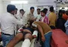 जमीन की रंजिश में खूनी खेल! भाजपा नेता पर कुल्हाड़ी से युवक के दोनों हाथ काटने का आरोप, मां साड़ी से रोकती रही खून