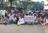विकास राशि को लेकर भड़के पंचायत प्रतिनिधि, NH-30 किया जाम! 16वीं वित्त और DMF फंड को लेकर प्रशासन के खिलाफ मोर्चा