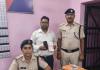 रेलवे कर्मचारी बना ‘कमीशन एजेंट’! आरक्षण केंद्र से टिकट दलाली का खुलासा, 74 हजार के 14 टिकट मिले
