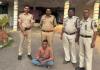 इवनिंग वॉक पर निकले प्रोफेसर का चाकू की नोक पर अपहरण, महिला के खाते में ट्रांसफर कराए 1 लाख