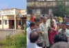 CG News: जिस अस्पताल में मिलना था इलाज, उसी के बंद गेट पर हुआ प्रसव; नवजात की मौत के बाद दो स्वास्थ्यकर्मियों पर गिरी गाज
