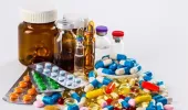 छत्तीसगढ़ में दवा घोटाला: 50 से ज्यादा अमानक, लेकिन सिर्फ 3 पर कार्रवाई, विपक्ष ने पूछा – कौन बचा रहा चहेती कंपनियों को?